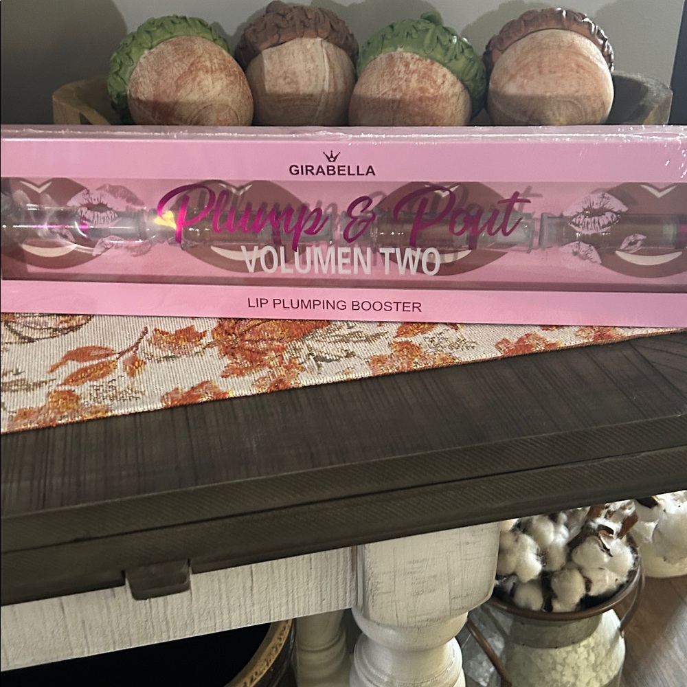 Girabella Plump & Pout Volume Two Lip Plumping Booster